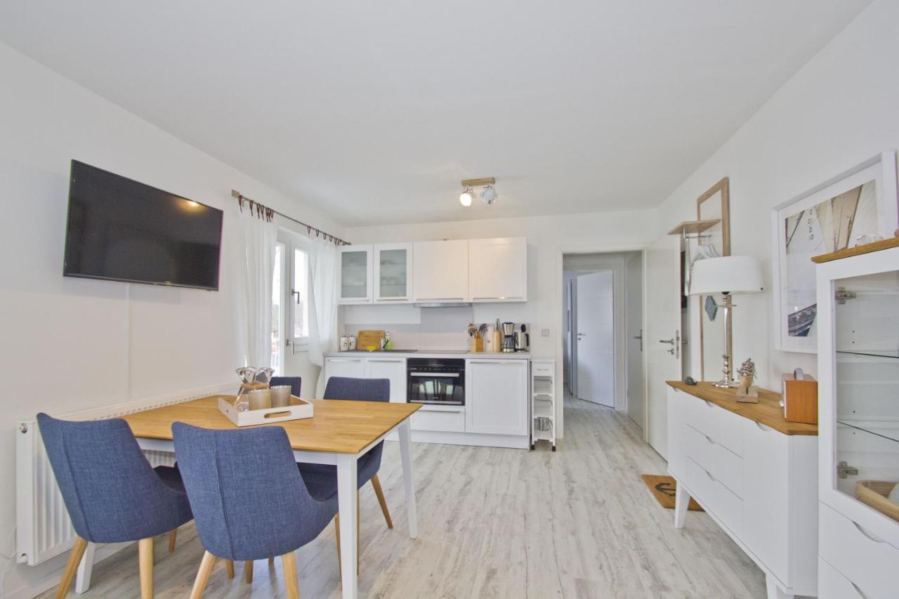 Moderne Ferienwohnung Mit Balkon, Meerblick - Ferienresidenz Zwei Boddenfewo 1-3 Lietzow Exterior foto